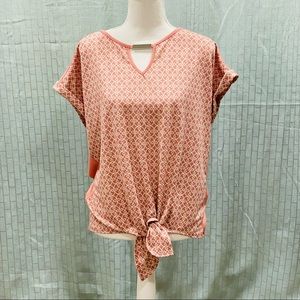 XL Daisy Fuentes pink and white shirt